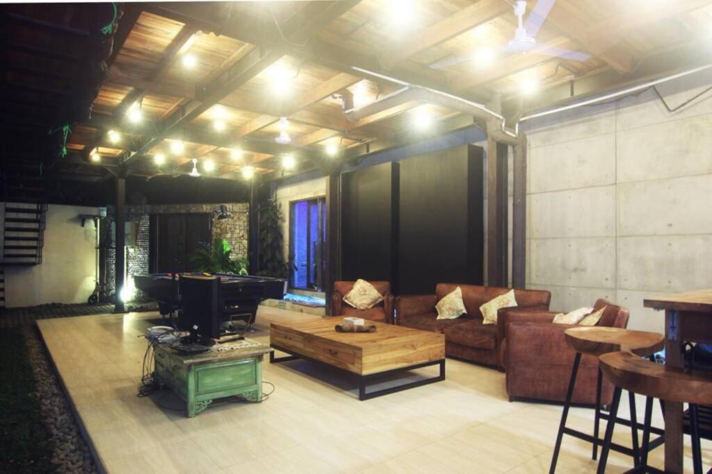 Villa Amalura Iジョグジャカルタ エクステリア 写真
